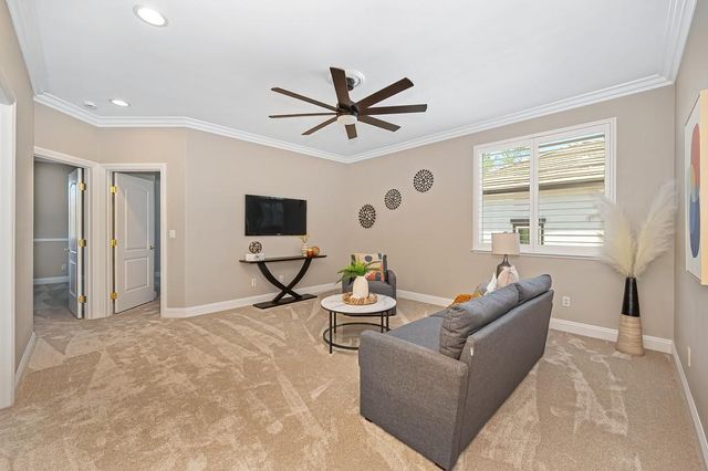2110 Blackheath Ln, Roseville, CA 95678