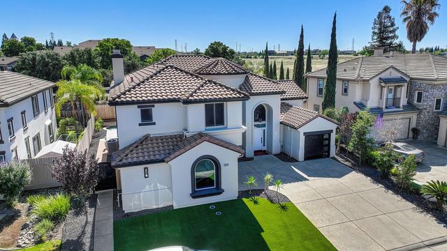 2110 Blackheath Ln, Roseville, CA 95678