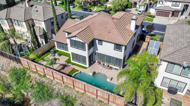 2110 Blackheath Ln, Roseville, CA 95678