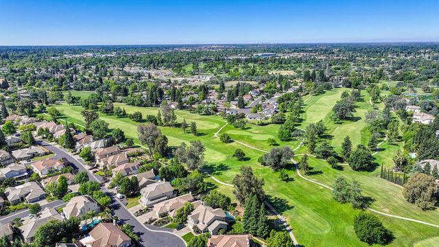2110 Blackheath Ln, Roseville, CA 95678
