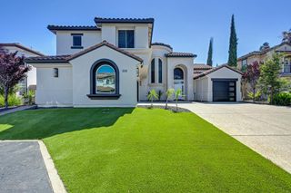 2110 Blackheath Ln, Roseville, CA 95678