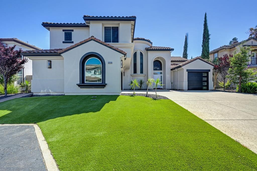 2110 Blackheath Ln, Roseville, CA 95678