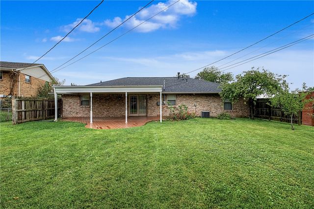 6230 7 Pines Drive, West Carrollton, OH 45449