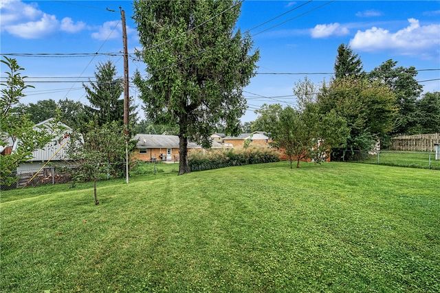 6230 7 Pines Drive, West Carrollton, OH 45449