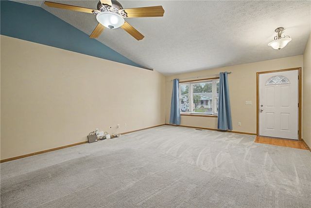 6230 7 Pines Drive, West Carrollton, OH 45449