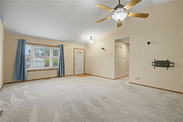 6230 7 Pines Drive, West Carrollton, OH 45449