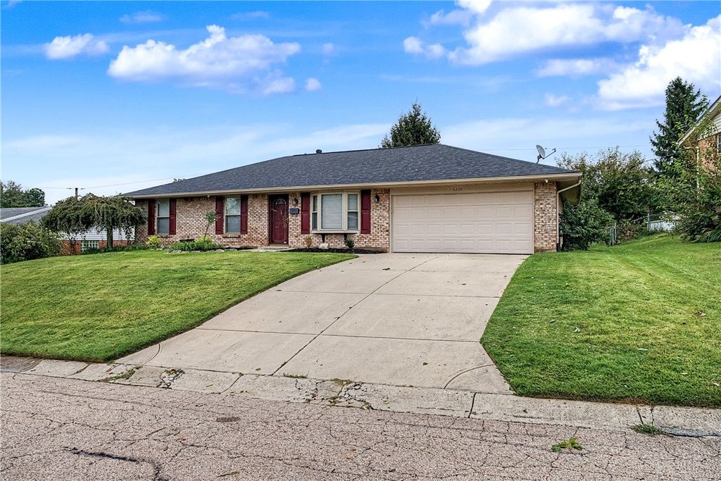 6230 7 Pines Drive, West Carrollton, OH 45449