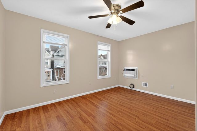 39 WILLOW ST, Bayonne, NJ 07002