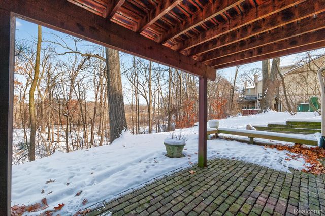 1193 Timberview Trail, Bloomfield Hills, MI 48304
