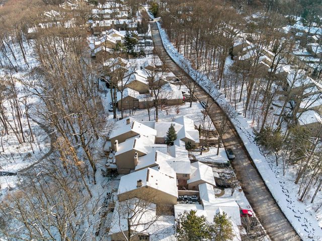 1193 Timberview Trail, Bloomfield Hills, MI 48304