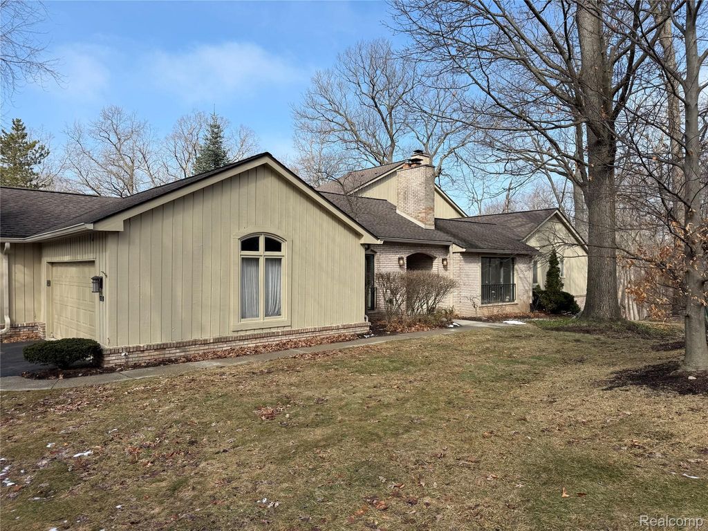 1193 Timberview Trail, Bloomfield Hills, MI 48304