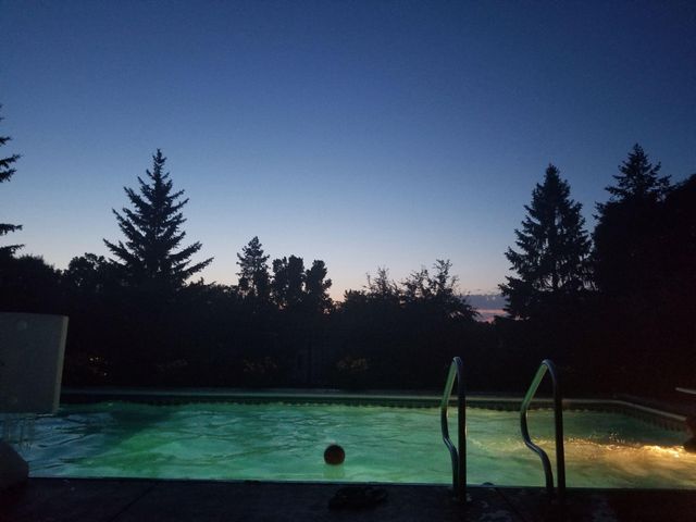 2423 Pond Avenue E, Maplewood, MN 55119