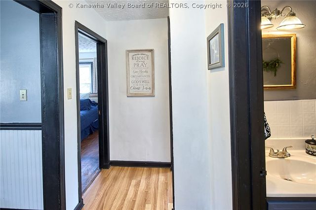 216 Carriage Way, Nitro, WV 25143