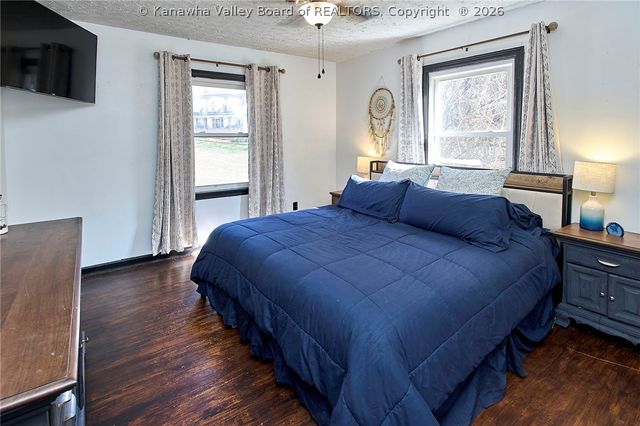 216 Carriage Way, Nitro, WV 25143