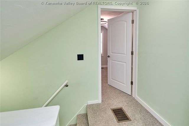 216 Carriage Way, Nitro, WV 25143