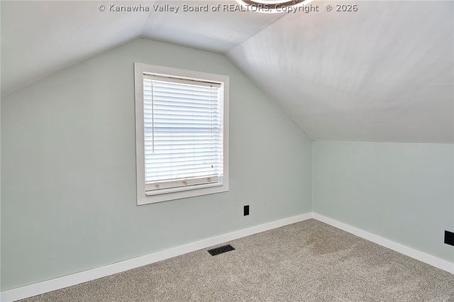 216 Carriage Way, Nitro, WV 25143