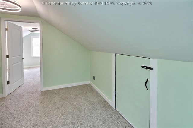 216 Carriage Way, Nitro, WV 25143