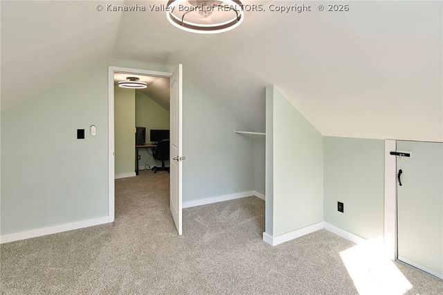 216 Carriage Way, Nitro, WV 25143