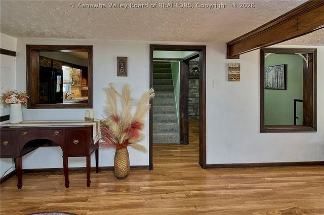 216 Carriage Way, Nitro, WV 25143