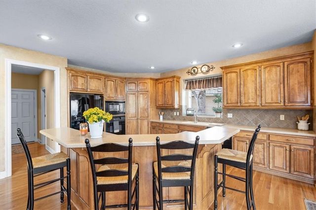 21206 W 82nd Street, Lenexa, KS 66220