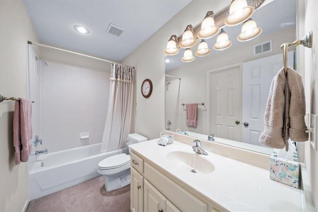 21206 W 82nd Street, Lenexa, KS 66220