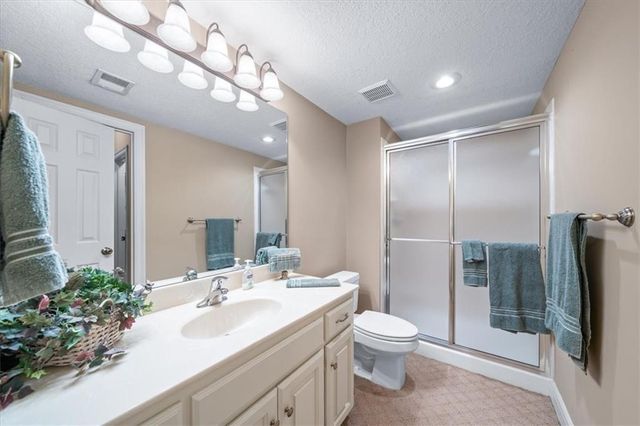 21206 W 82nd Street, Lenexa, KS 66220