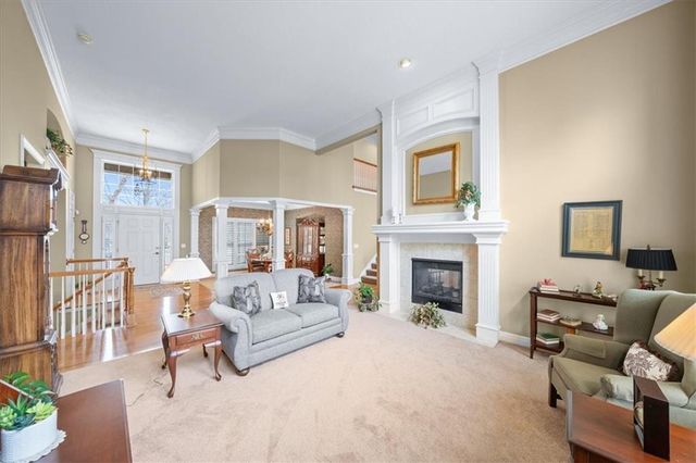 21206 W 82nd Street, Lenexa, KS 66220