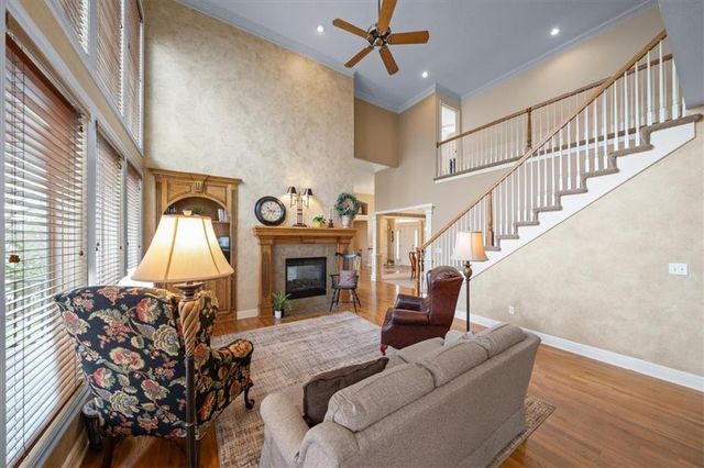 21206 W 82nd Street, Lenexa, KS 66220