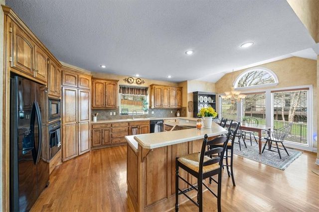 21206 W 82nd Street, Lenexa, KS 66220