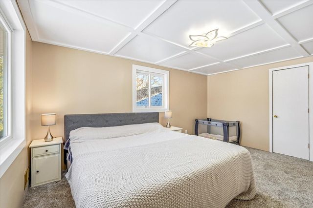 8200 Foothill Road S, Cottage Grove, MN 55016