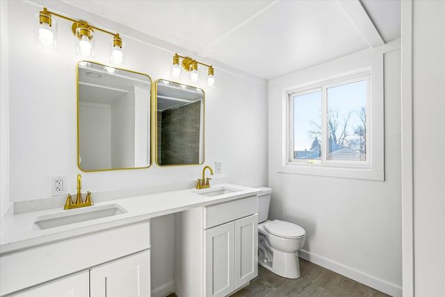 8200 Foothill Road S, Cottage Grove, MN 55016