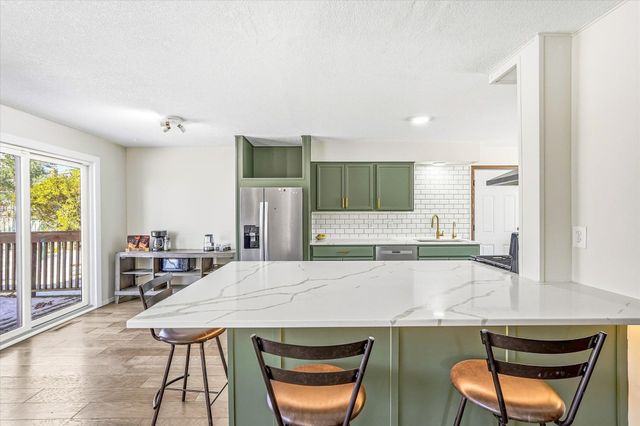 8200 Foothill Road S, Cottage Grove, MN 55016