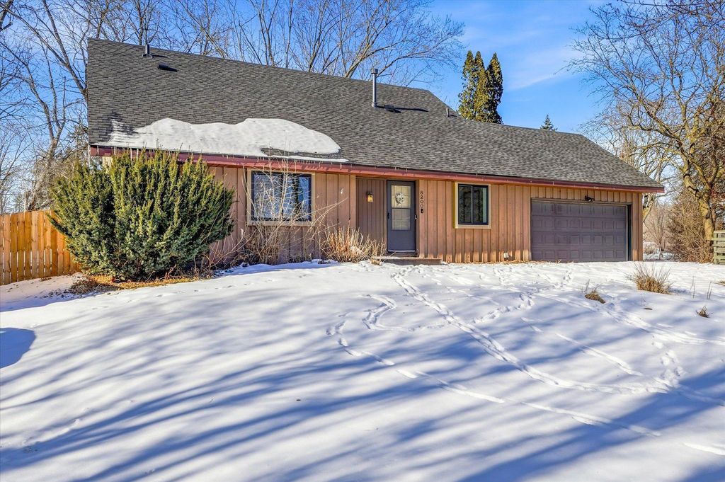 8200 Foothill Road S, Cottage Grove, MN 55016