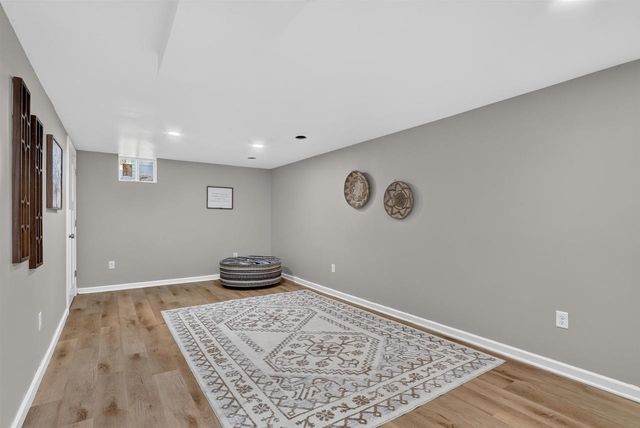 1524 Greenview Avenue, Janesville, WI 53548