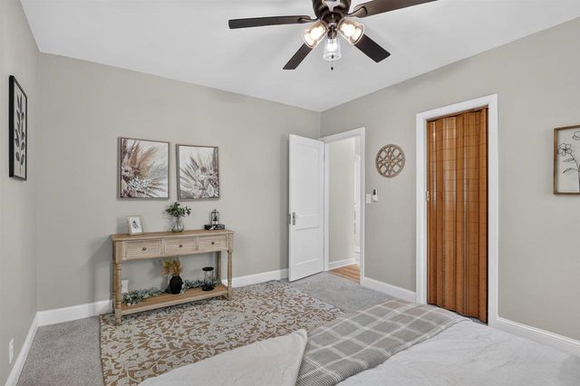 1524 Greenview Avenue, Janesville, WI 53548