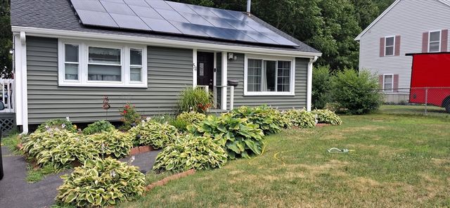 54 Carter St, Brockton, MA 02302