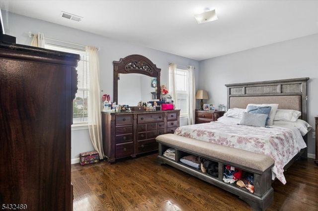 1071 North Ave, Elizabeth City, NJ 07201