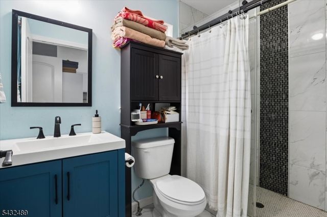 1071 North Ave, Elizabeth City, NJ 07201