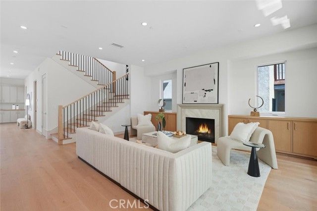 2904 Palm Avenue, Manhattan Beach, CA 90266