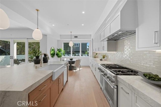 2904 Palm Avenue, Manhattan Beach, CA 90266