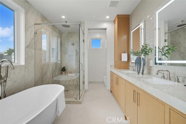 2904 Palm Avenue, Manhattan Beach, CA 90266