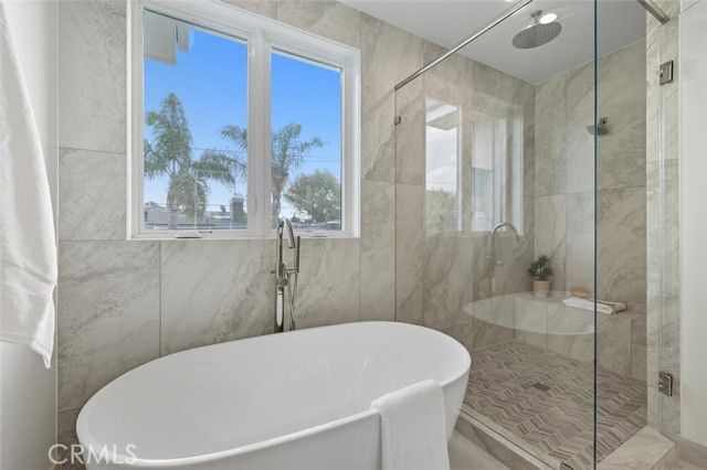 2904 Palm Avenue, Manhattan Beach, CA 90266