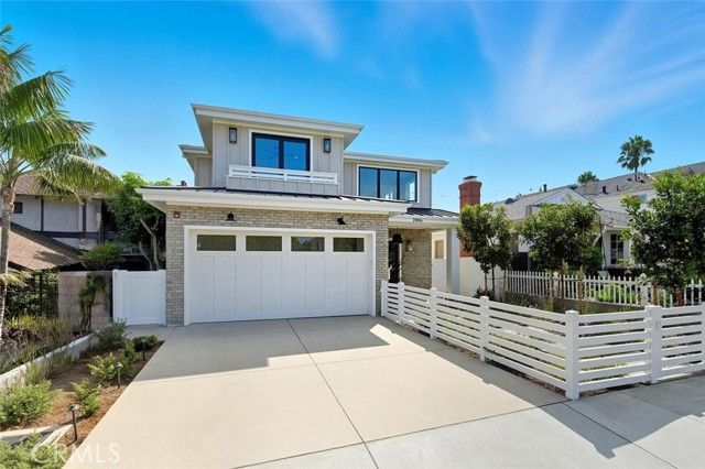 2904 Palm Avenue, Manhattan Beach, CA 90266