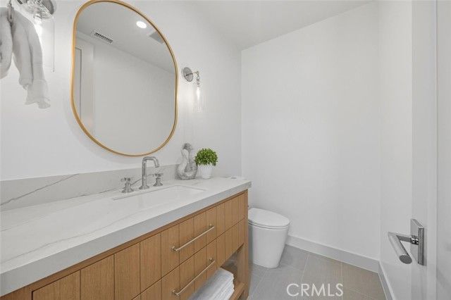 2904 Palm Avenue, Manhattan Beach, CA 90266