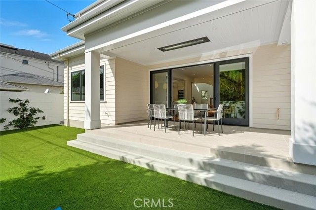 2904 Palm Avenue, Manhattan Beach, CA 90266