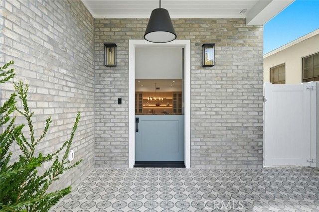 2904 Palm Avenue, Manhattan Beach, CA 90266