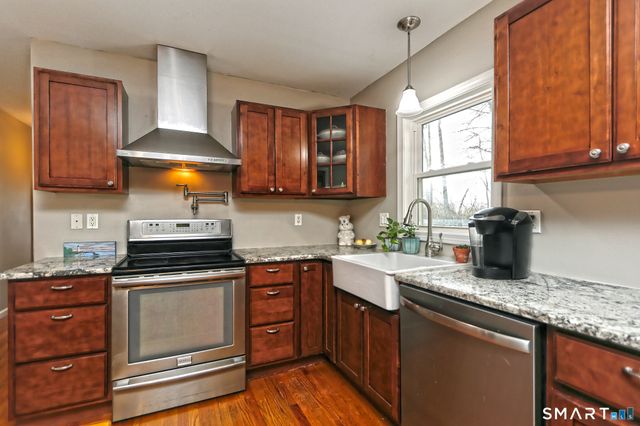 53 Pheasant Road, West Haven, CT 06516