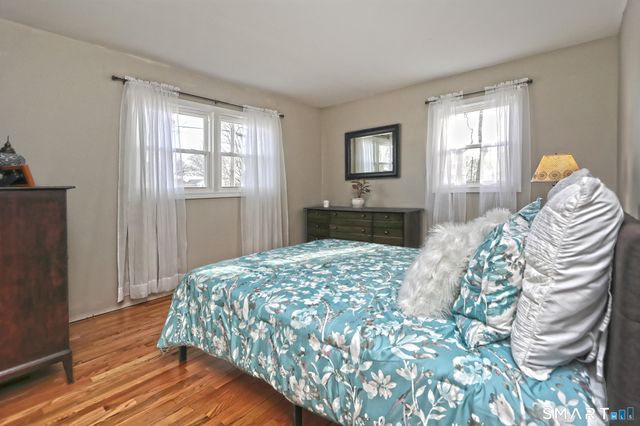 53 Pheasant Road, West Haven, CT 06516