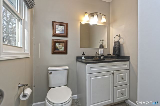 53 Pheasant Road, West Haven, CT 06516