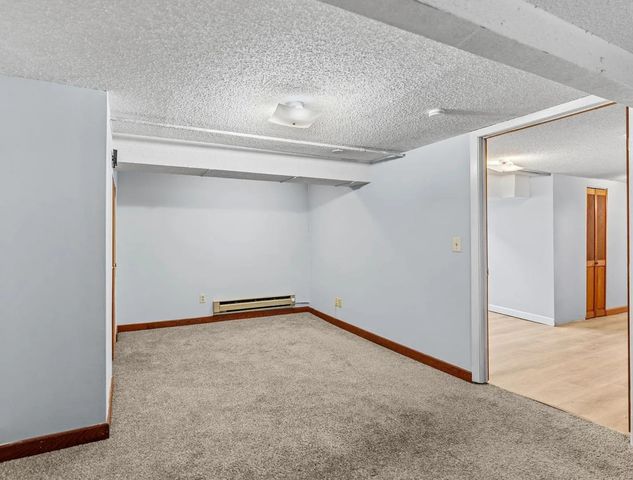 4255 Thomas Avenue N, Minneapolis, MN 55412